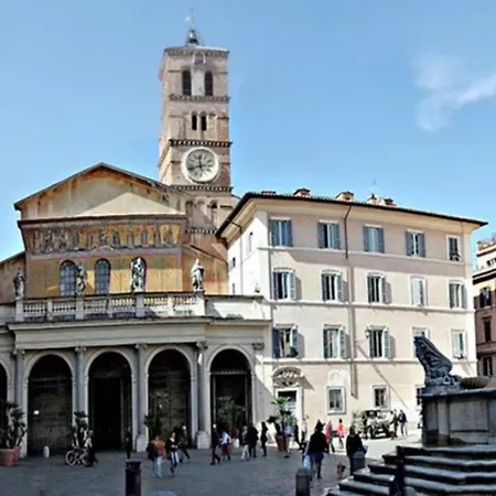 Porta Portese Happy House, Trastevere Steps *