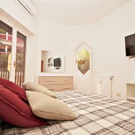 Porta Portese Happy House, Trastevere Steps Apartament *